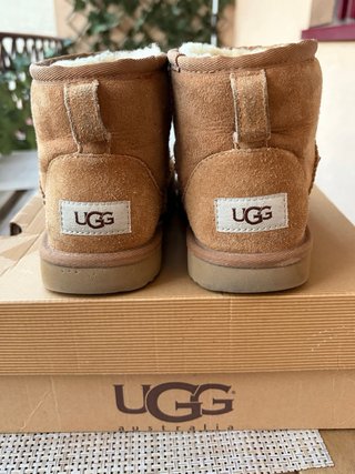 Botas UGG niña marrones, buen estado muy calentita