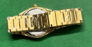 Reloj Elegante Dorado Estilo PRX Esfera Gris Plata