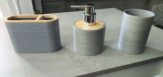 Set di accessori per lavandino grigio