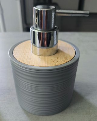Set di accessori per lavandino grigio