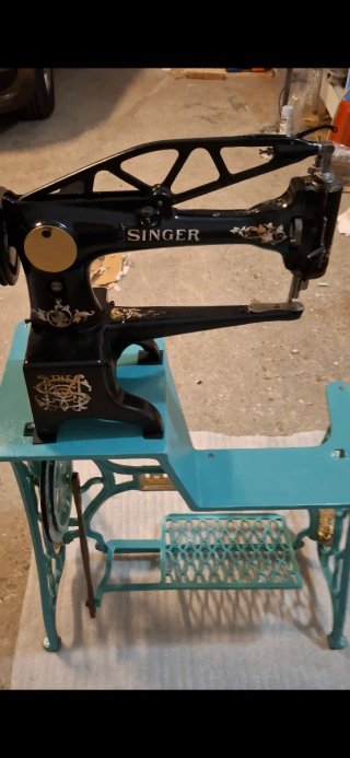 Máquina de coser Singer antigua
