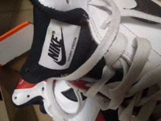 Scarpe Nike in pelle rosse e bianche