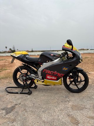 Aprilia RS 50 Negra y Amarilla