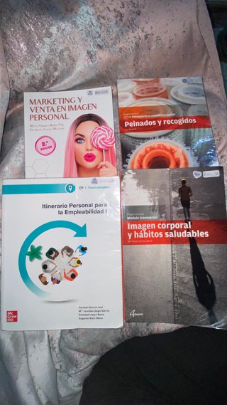 Libros de grado medio de peluquería