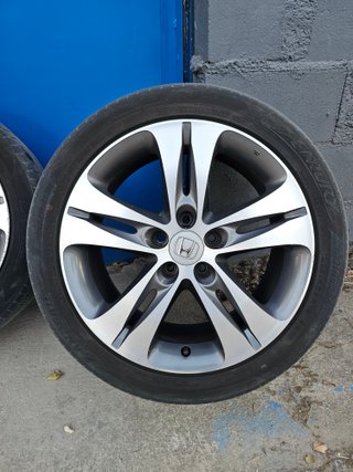 Llantas Honda Acoord 8 Type S con neumáticos