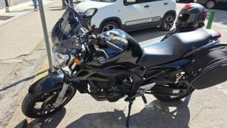 Cupolino GIVI per Yamaha FZ6 completo di taleaio