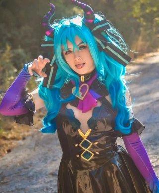 Cosplay Completo Miku Diabla