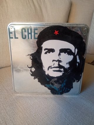 Caja metálica Che Guevara