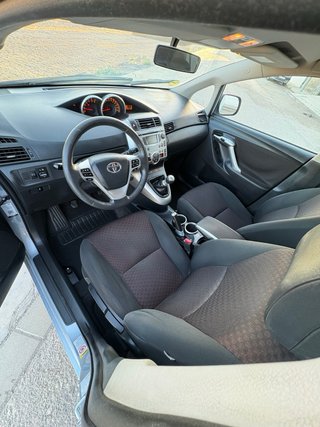 Toyota Verso 2011