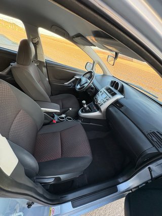 Toyota Verso 2011