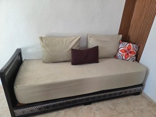 Salón Marroquí Completo: 3 Sofás y 8 Cojines