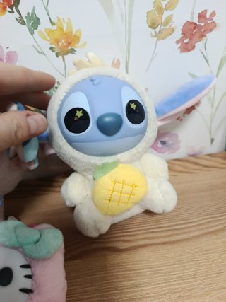 Lote peluches Stitch y Hello Kitty