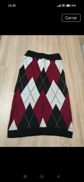 Falda de punto argyle