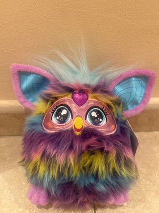 Peluche Furby Arcoíris