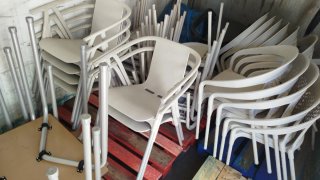 Sillas de plástico apilables