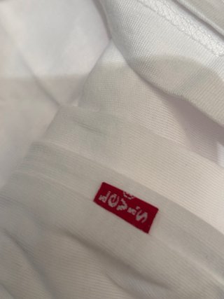 Camiseta Levis blanca