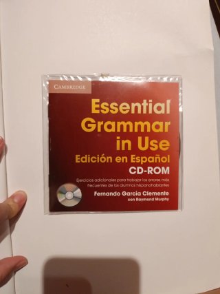 Essential Grammar in Use - Edición Español