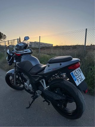 Daelim Roadwin 125FI Naked Gris/Negra