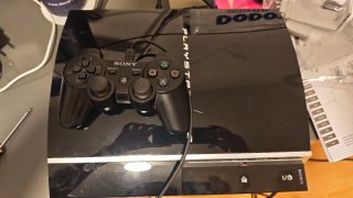 PS3 Fat 1TB + Controller + Cables