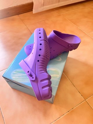 Zuecos Feliz Caminar Morado