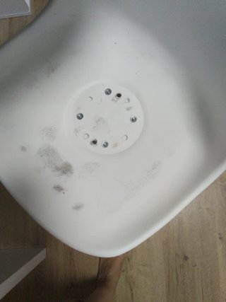 Silla giratoria blanca de plástico
