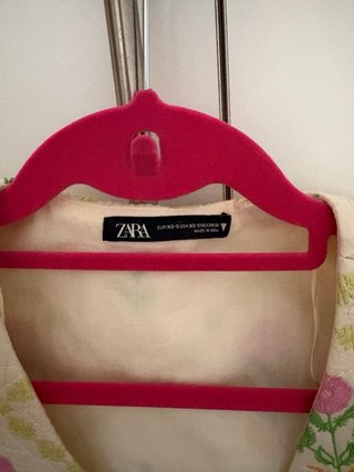 Chaleco Zara bordado flores