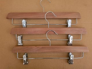 Perchas de Madera Liz Claiborne y variedades