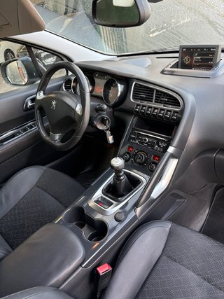 Peugeot 3008 2015
