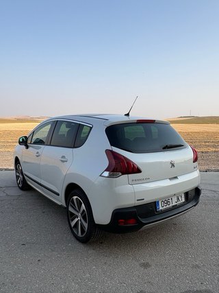 Peugeot 3008 2015