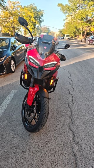 Ducati Multistrada V2 Roja 2026