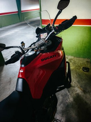 Ducati Multistrada V2 Roja 2026