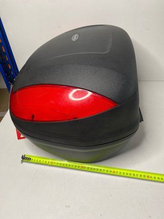 : Baúl Moto Givi E470 Simply III 47L