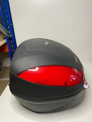 : Baúl Moto Givi E470 Simply III 47L