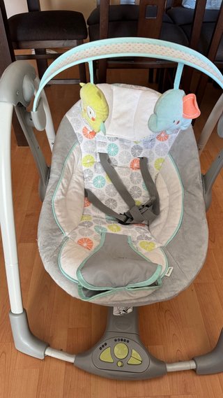 Hamaca para bebé con música y mecedora