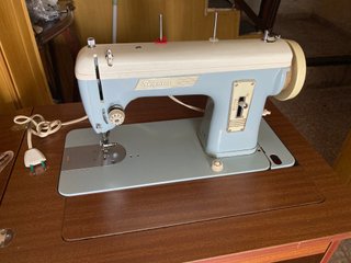 Máquina de coser Sigma antigua