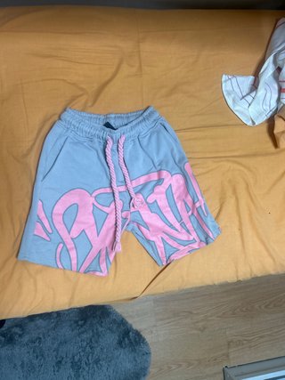 Pantalón corto Syna gris y rosa