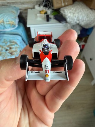 Mini GT McLaren MP4/4 #11