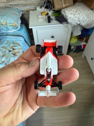 Mini GT McLaren MP4/4 #11