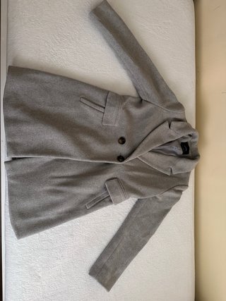 Abrigo gris elegante