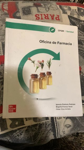 Libros de1° Farmacia y Parafarmacia grado medio