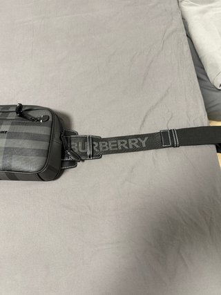 Bandolera Burberry 294€