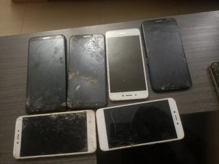 Lote 6 Smartphones 4 Huawei y 2