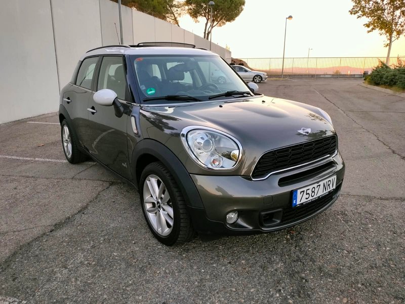 MINI Countryman Cooper S ALL4 2011, foto 9