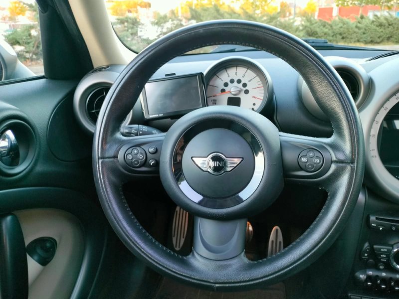 MINI Countryman Cooper S ALL4 2011, foto 19