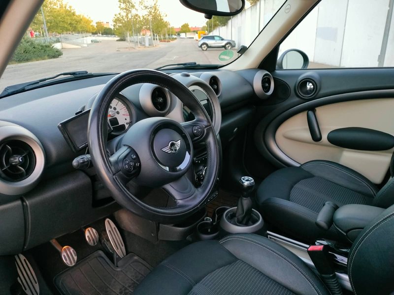 MINI Countryman Cooper S ALL4 2011, foto 27
