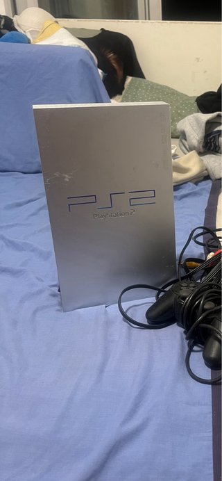Consola PS2 Gris + 2 Mandos + 3 Juegos