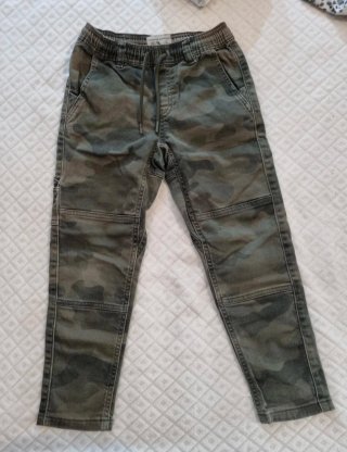 Set 2 pantaloni e 2 maglie bimbo 5 anni