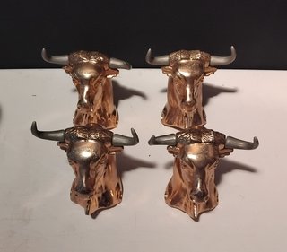 4 Cabezas de Toro Vintage Bronce