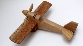 Avión de madera maciza nuevo