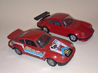 Lote 1:24 años 80 Porsche 911 Burago y Guiloy